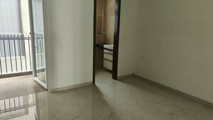 Room in 3 BHK Apartment at Smart World Orchard, Sector 61 – for Rent