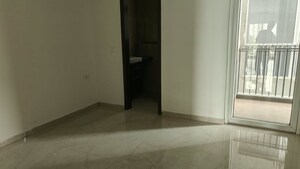 Room in 3 BHK Apartment at Smart World Orchard, Sector 61 – for Rent