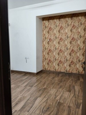 Room in 2 BHK Apartment at Harmony Signature Towers, Owale – for Rent