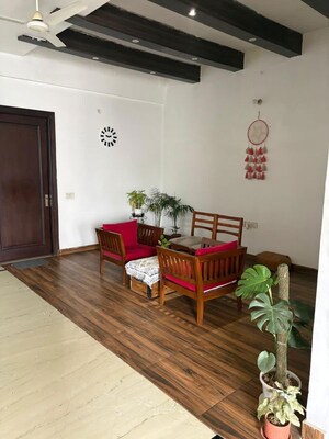 Gym in 3 BHK Builder Floor at Sector 48 – for Rent