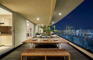Balcony in 4 BHK Apartment at Lokhandwala Minerva Mahalaxmi, Mahalaxmi – for Sale