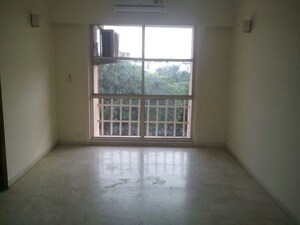 Bedroom in 4 BHK Apartment at DLF Windsor Court, Dlf Phase iv – for Sale