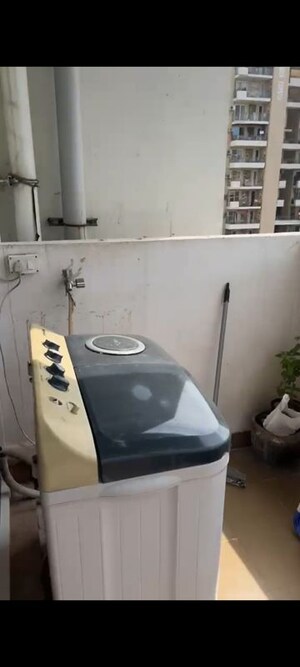Team Area in 2 BHK Apartment at Tulip Lemon, Sector 69 – for Rent