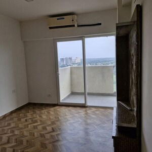Room in 3 BHK Apartment at Tulip Yellow, Sector 69 – for Rent