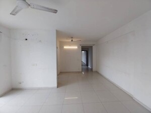 Room in 4 BHK Apartment at Conscient Heritage Max, Sector 102 – for Rent