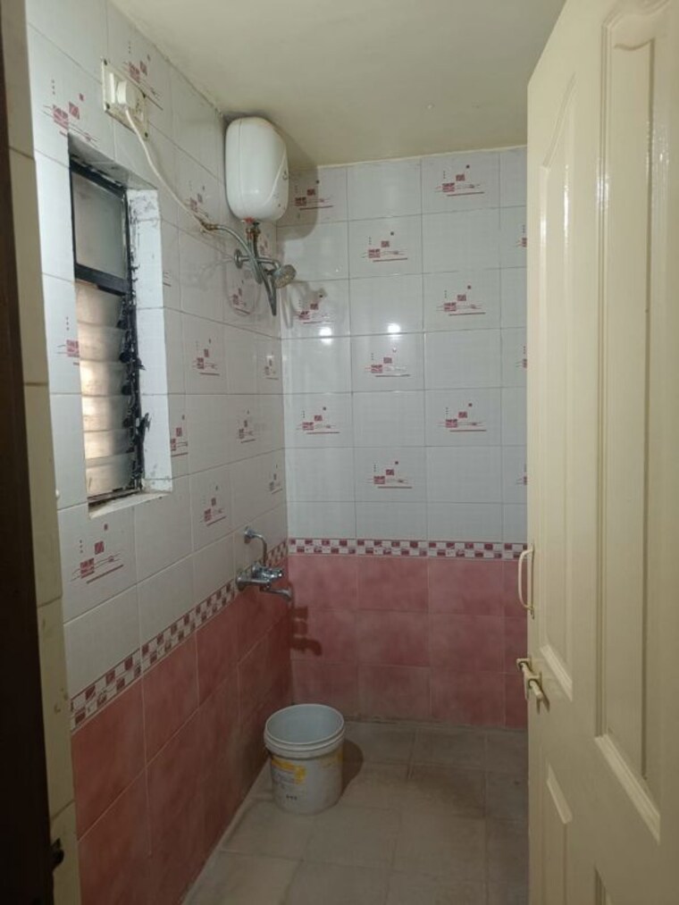 Bathroom, vardhaman-township 1 Bedroom 608 Sq.Ft. Apartment In Hadapsar Pune 10754986