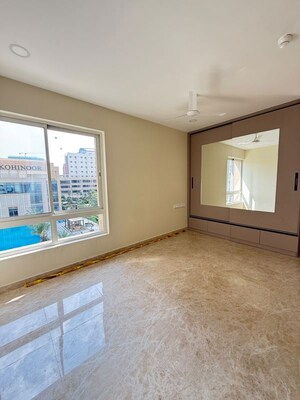 Room in 3 BHK Apartment at Aurobindo Kohinoor, Serilingampally – for Rent
