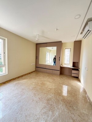 Room in 3 BHK Apartment at Aurobindo Kohinoor, Serilingampally – for Rent