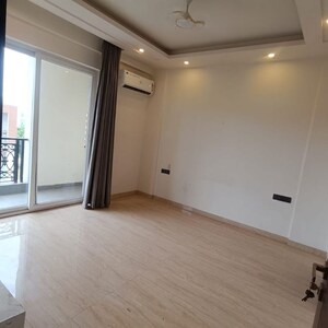Room in 3 BHK Apartment at Anant Raj The Estate One, Sector 63a – for Rent