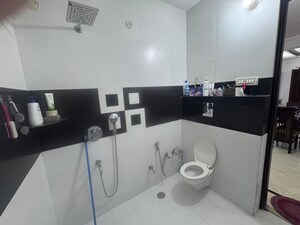 Team Area in 3 BHK Builder Floor at Sector 39 – for Rent