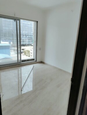 Room in 2 BHK Apartment at Vishv Eleanor, Nerul – for Rent