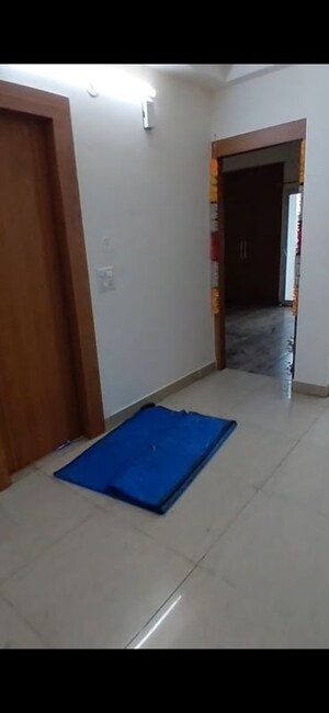 Room in 3 BHK Apartment at Saviour Green Arch, Tech Zone 4 Greater Noida – for Rent