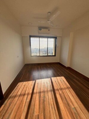 Room in 2 BHK Apartment at Lake Primrose, Powai – for Rent