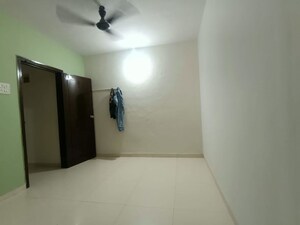 Room in 3 BHK Apartment at Trimurti Tower Nerul, Nerul – for Rent