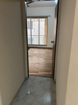Room in 3 BHK Apartment at Mahavir Square, Manpada – for Rent