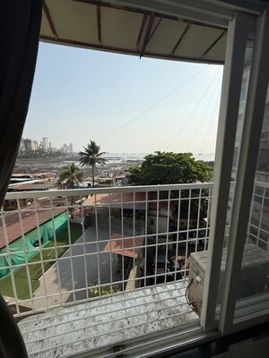 Balcony in 3.5 BHK Apartment at Rustomjee Seasons, Bandra East – for Rent