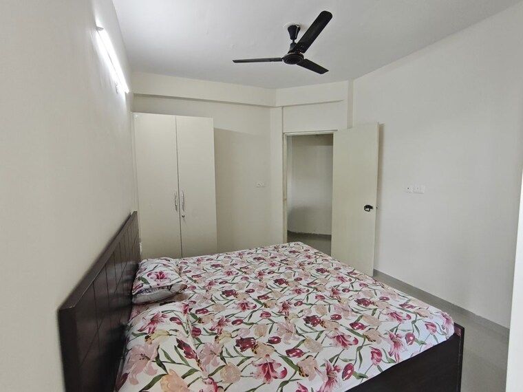 Bedroom, pyramid-infinity 3 Bedroom 720 Sq.Ft. Apartment In Sector 70 Gurgaon 10755095