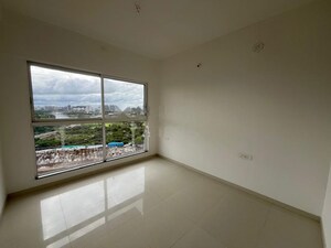 Room in 2 BHK Apartment at Godrej Boulevard, Manjari – for Rent