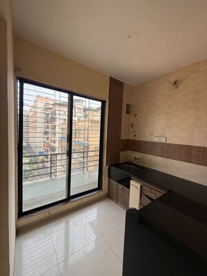 Room in 2 BHK Apartment at Seawoods – for Rent