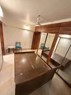 Room in 2 BHK Apartment at Wadala East – for Rent