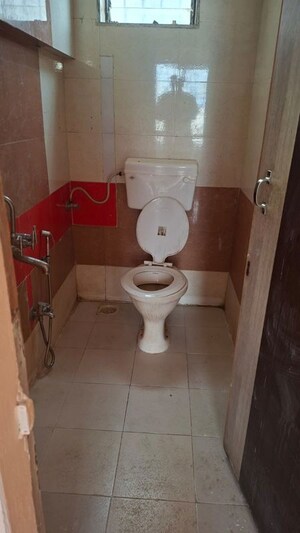 Bathroom in 1 BHK Apartment at Seawoods – for Rent