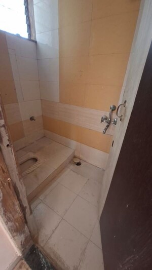 Bathroom in 1 BHK Apartment at Seawoods – for Rent