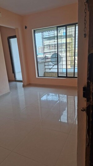 Room in 1 BHK Apartment at Seawoods – for Rent
