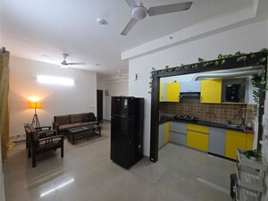 Room in 2.5 BHK Apartment at Mahagun My Woods, Sector 16c Greater Noida – for Rent