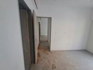Room in 1 BHK Apartment at Enso Sanza, Kandivali East – for Rent