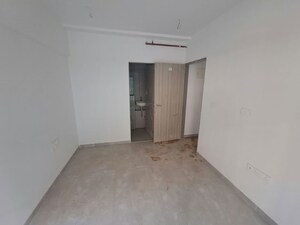 Room in 1 BHK Apartment at Enso Sanza, Kandivali East – for Rent