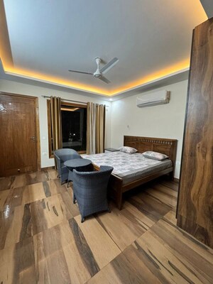 Kitchen in 3 BHK Builder Floor at Sector 39 – for Rent