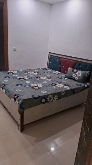 Bedroom in 3 BHK Builder Floor at Sapphire Tower, Sector 104 – for Rent
