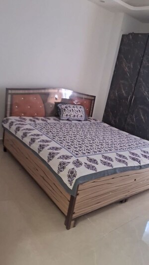 Bedroom in 3 BHK Builder Floor at Sapphire Tower, Sector 104 – for Rent