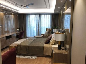 Room in 4 BHK Apartment at Conscient Heritage Max, Sector 102 – for Sale