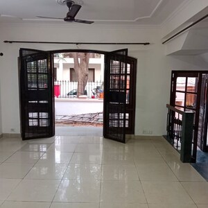 Room in 2 BHK Villa at Eros Rosewood Villas, Sector 50 – for Rent