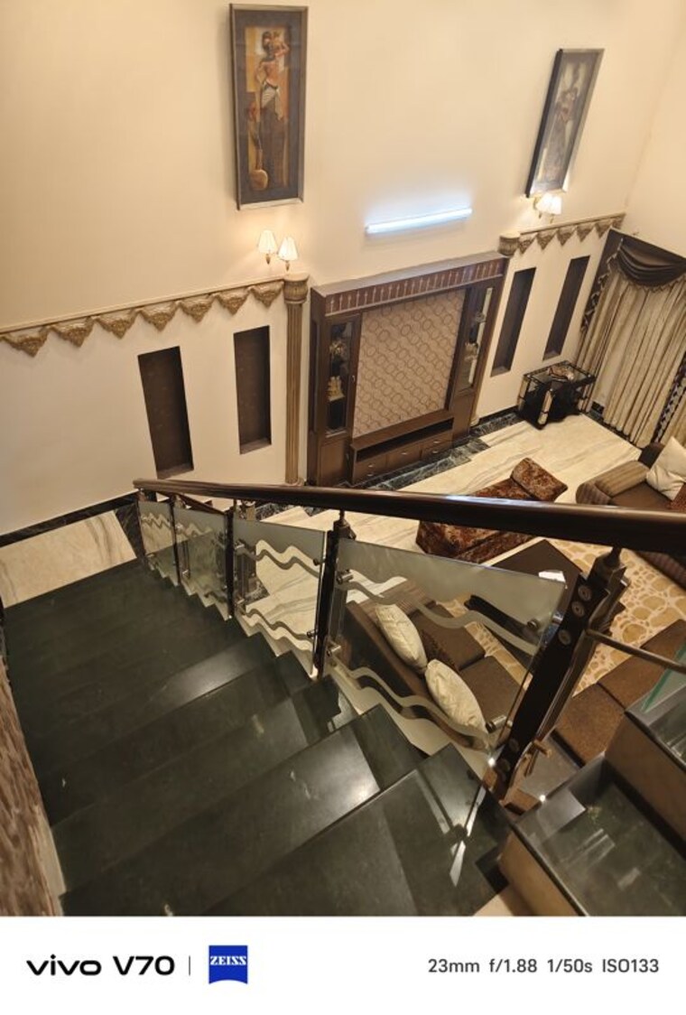 undefined, sector 27 6+ Bedroom 202 Sq.Yd. Villa In Sector 27 Noida 10755308