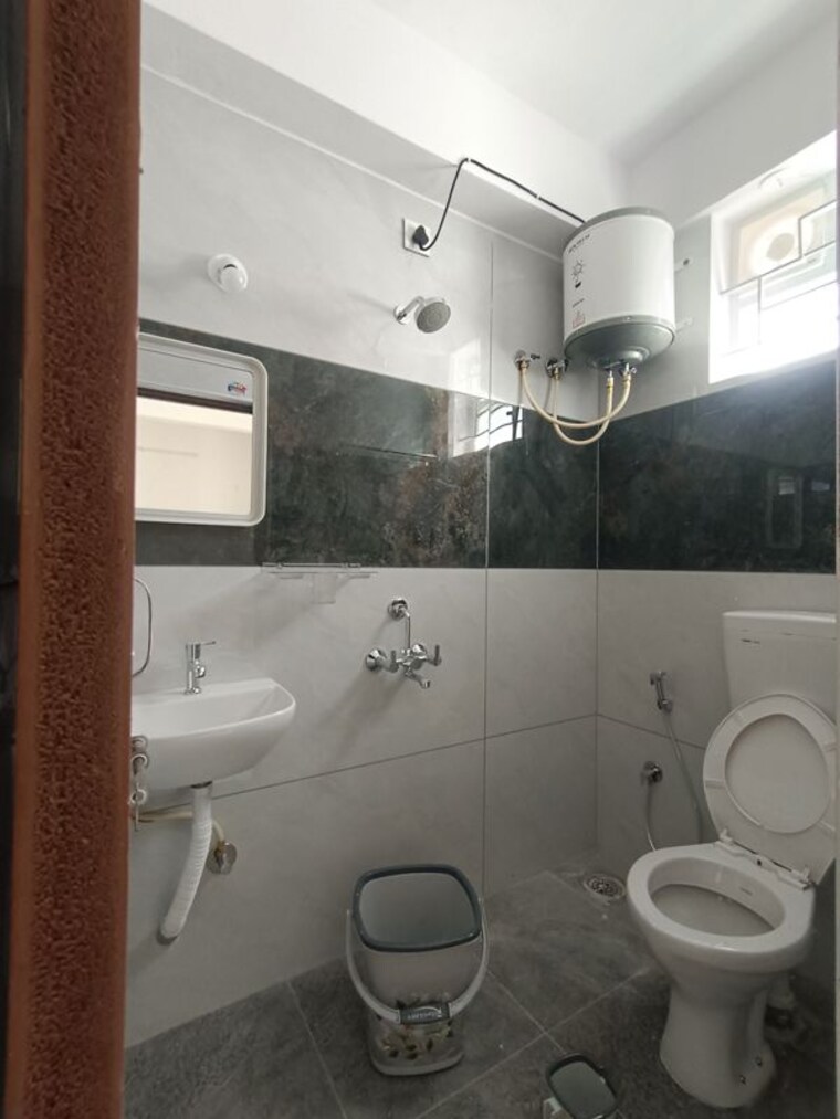 Bathroom, harlur 2 Bedroom 1150 Sq.Ft. Builder Floor In Harlur Bangalore 10755343