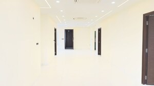 Room in 4 BHK Apartment at Sumadhura Olumpus, Financial District – for Rent