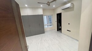 Room in 4 BHK Apartment at Sumadhura Olumpus, Financial District – for Rent