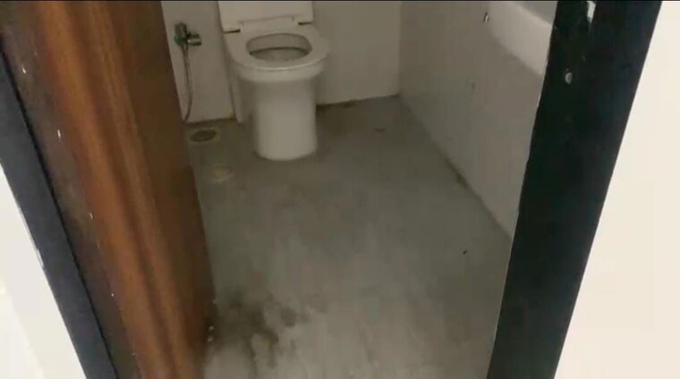 Bathroom, rosa-manhattan Commercial Office Space 416 Sq.Ft. In Ghodbunder Road Thane 10755361