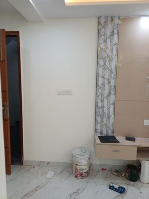 Furnished Amenities in 4 BHK Independent House at Mohan Garden – for Sale