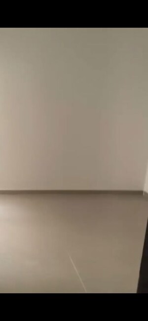 Room in 2.5 BHK Apartment at Amrapali Verona Heights, Tech Zone 4 Greater Noida – for Rent