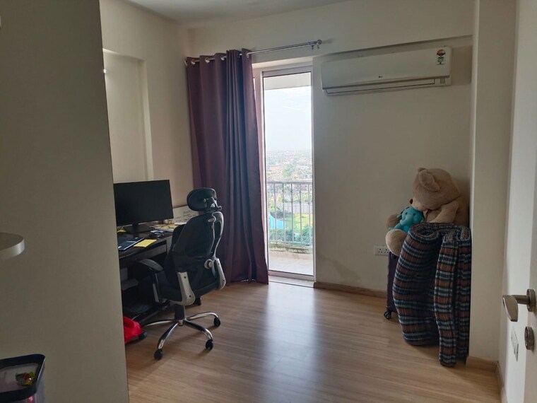 Living Room, dlf-regal-gardens 3 Bedroom 1818 Sq.Ft. Apartment In Sector 90 Gurgaon 10744563
