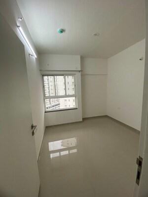 Room in 2 BHK Apartment at Godrej Greens, Undri – for Rent