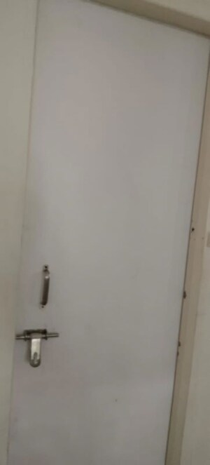 Room in 3 BHK Apartment at Madhav Residency, Aundh – for Rent