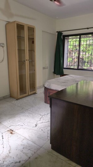 Bedroom in 2 BHK Apartment at Chembur – for Rent