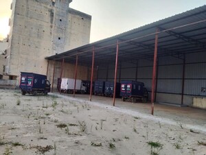  Warehouse For Rent in Om Vihar