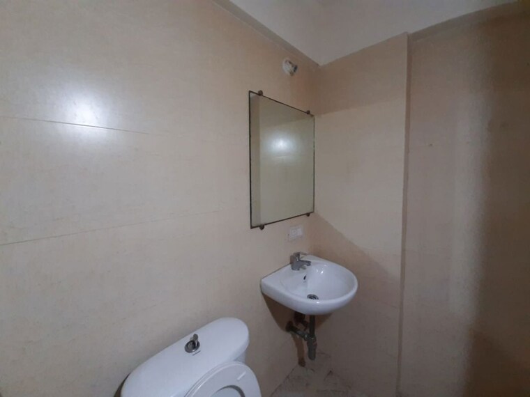 Bathroom, spring-grove-uno-society 1 Bedroom 395 Sq.Ft. Apartment In Kandivali East Mumbai 10755700