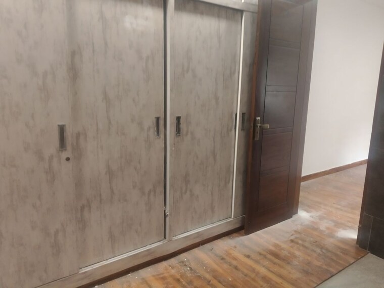 undefined, sector 46 4 Bedroom 360 Sq.Yd. Builder Floor In Sector 46 Faridabad 10755665
