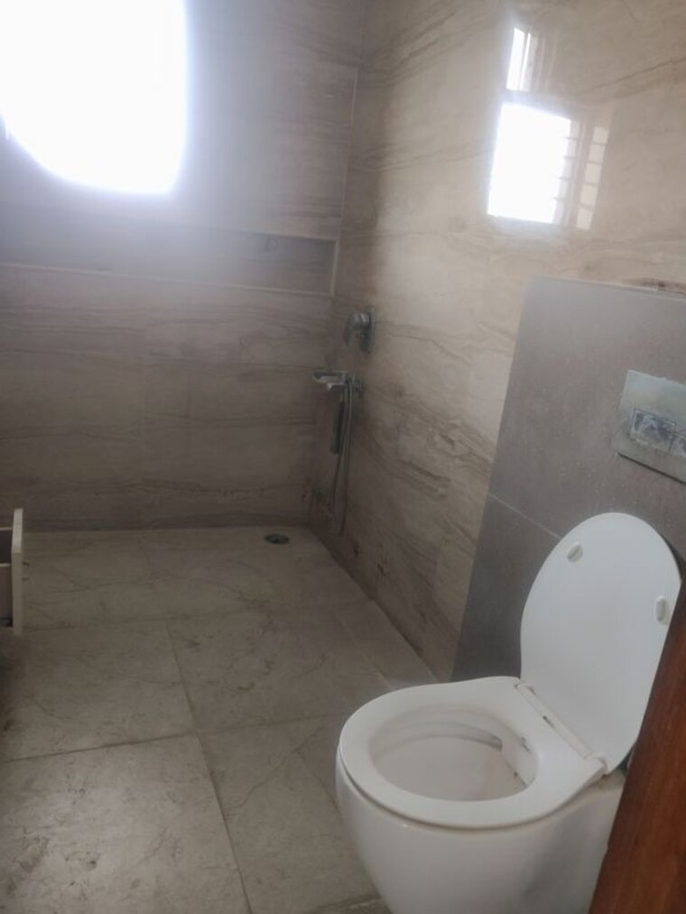 Bathroom, sector 46 4 Bedroom 360 Sq.Yd. Builder Floor In Sector 46 Faridabad 10755665